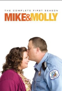 "Mike &amp; Molly" Mike Likes Cake