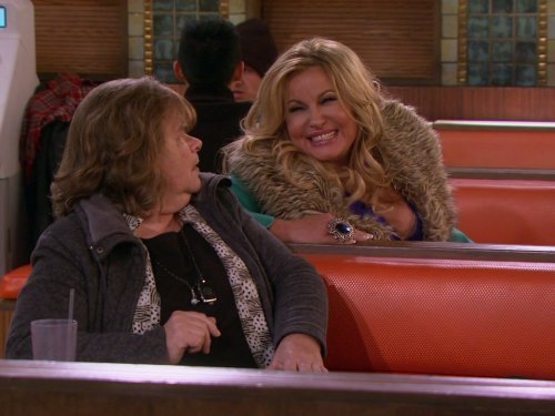 &quot;2 Broke Girls&quot; And the ATM