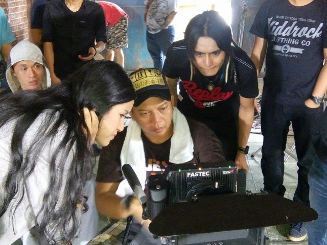 Setia Band: Pengorbanan